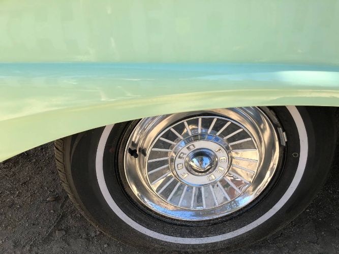 Unknown-Fairlane-500-1957-Green-3