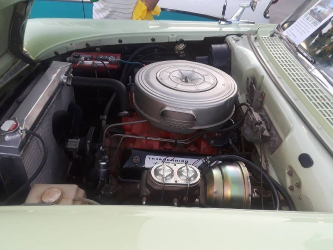 Unknown-Fairlane-500-1957-Green-7
