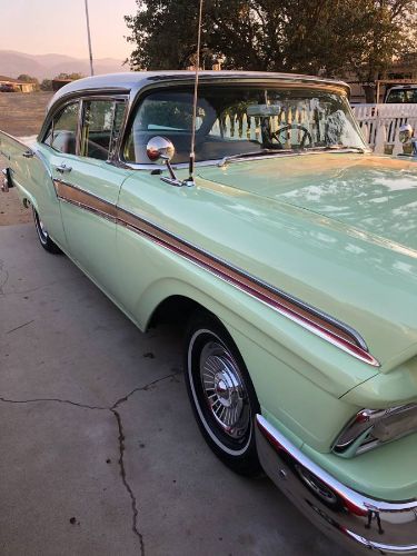 Unknown-Fairlane-500-1957-Green-9