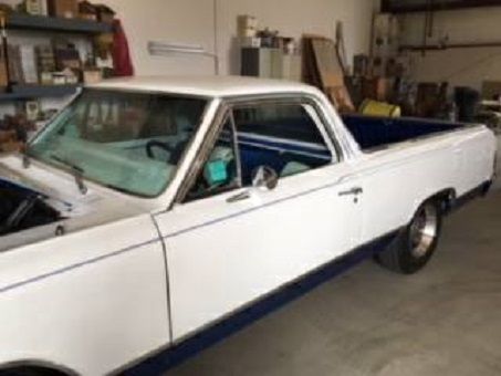Unknown-Fairlane-500-1957-Red-White-Top-RedWhite-2
