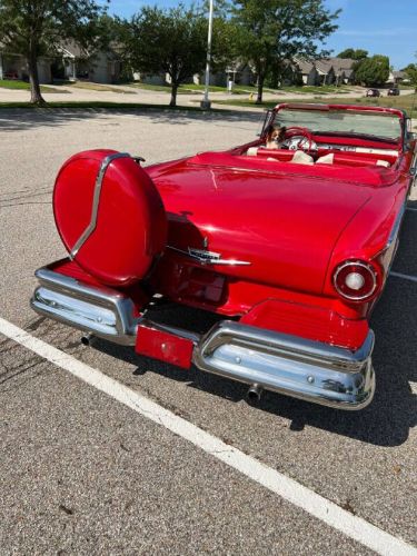 Unknown-Fairlane-500-1957-RedWhite-Top-RedWhite-Vinyl-11