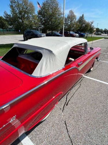 Unknown-Fairlane-500-1957-RedWhite-Top-RedWhite-Vinyl-17