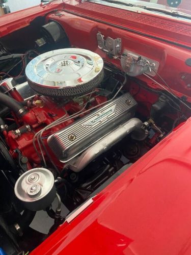 Unknown-Fairlane-500-1957-RedWhite-Top-RedWhite-Vinyl-2