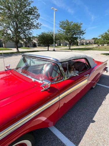 Unknown-Fairlane-500-1957-RedWhite-Top-RedWhite-Vinyl-22