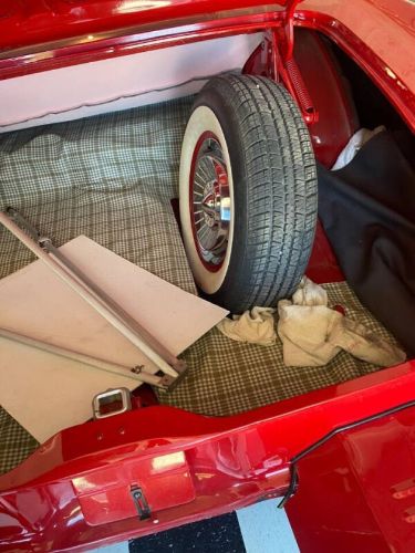 Unknown-Fairlane-500-1957-RedWhite-Top-RedWhite-Vinyl-3