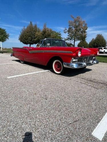 Unknown-Fairlane-500-1957-RedWhite-Top-RedWhite-Vinyl-36