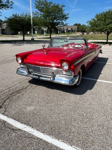 Unknown-Fairlane-500-1957-RedWhite-Top-RedWhite-Vinyl-37