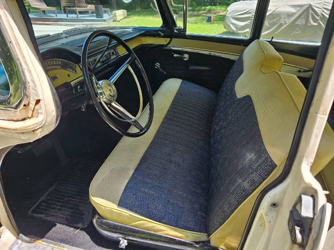 Unknown-Fairlane-500-1957-Yellow-10