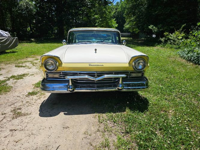 Unknown-Fairlane-500-1957-Yellow-5