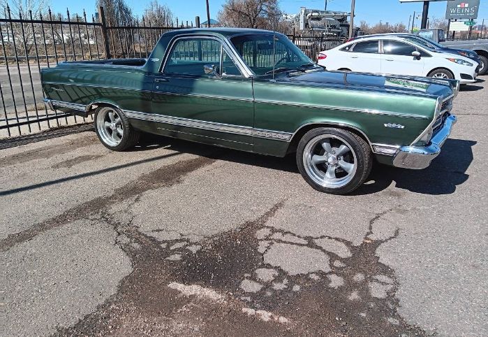 Unknown-Fairlane-500-1967-Green-10