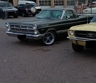 Unknown-Fairlane-500-1967-Green-3