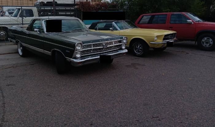 Unknown-Fairlane-500-1967-Green-5