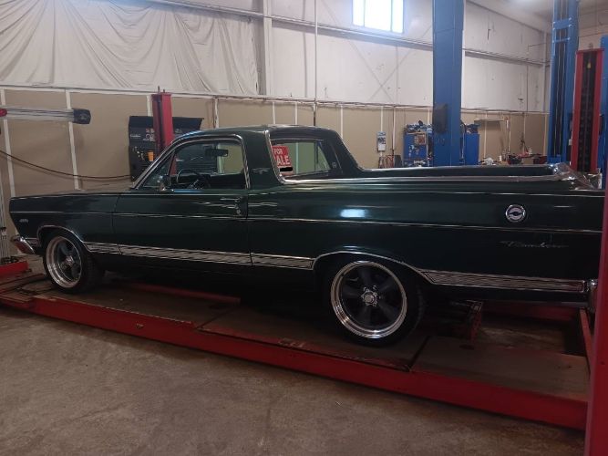 Unknown-Fairlane-500-1967-Green-7