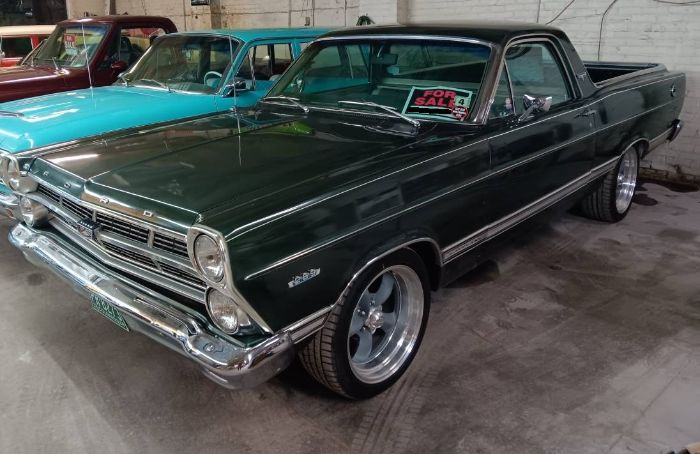 Unknown-Fairlane-500-1967-Green-8