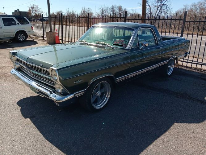 Unknown-Fairlane-500-1967-Green-9