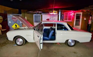 Unknown-Falcon-1960-White-1