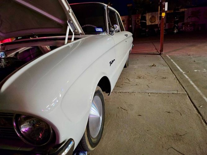 Unknown-Falcon-1960-White-5