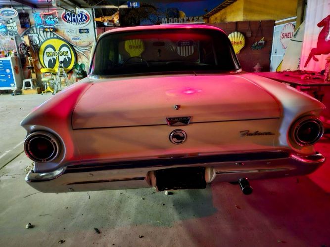 Unknown-Falcon-1960-White