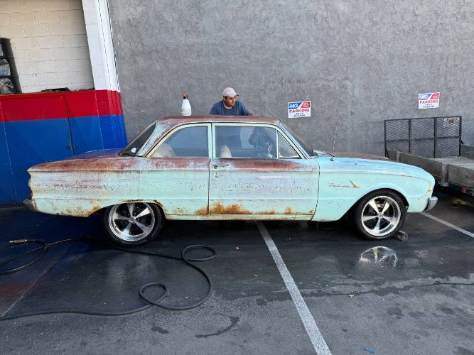 Unknown-Falcon-1961-Blue-7
