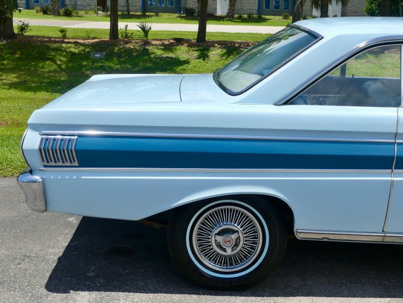 Unknown-Falcon-1964-Blue-Light-Blue-Dark-40