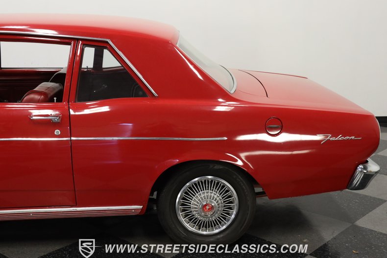 Unknown-Falcon-1967-Red-Red-ampamp-Gray-32