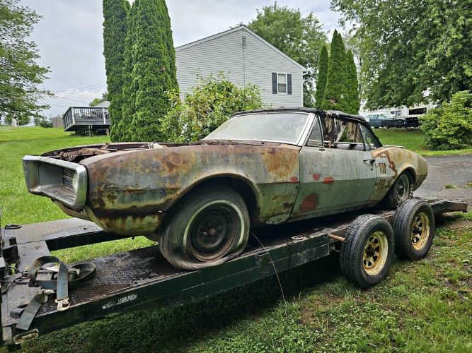 Unknown-Firebird-1967-Burgundy-Black