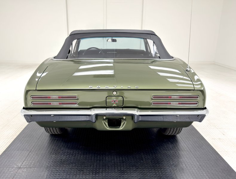 Unknown-Firebird-1967-Verdoro-Green-Black-15