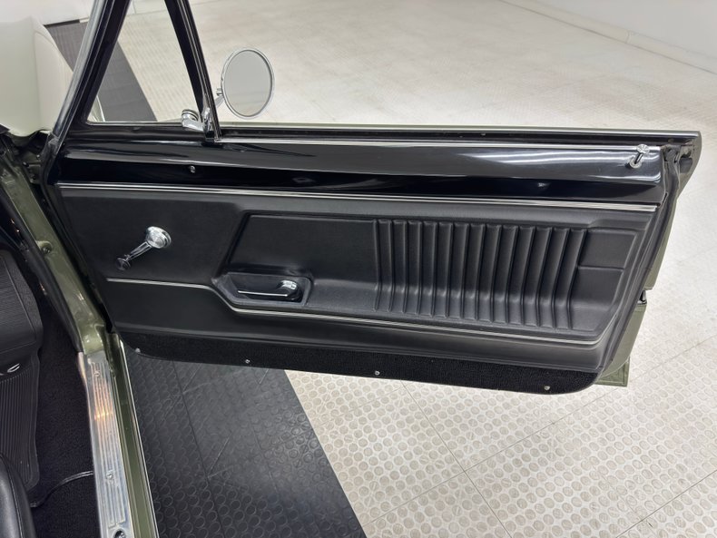 Unknown-Firebird-1967-Verdoro-Green-Black-38