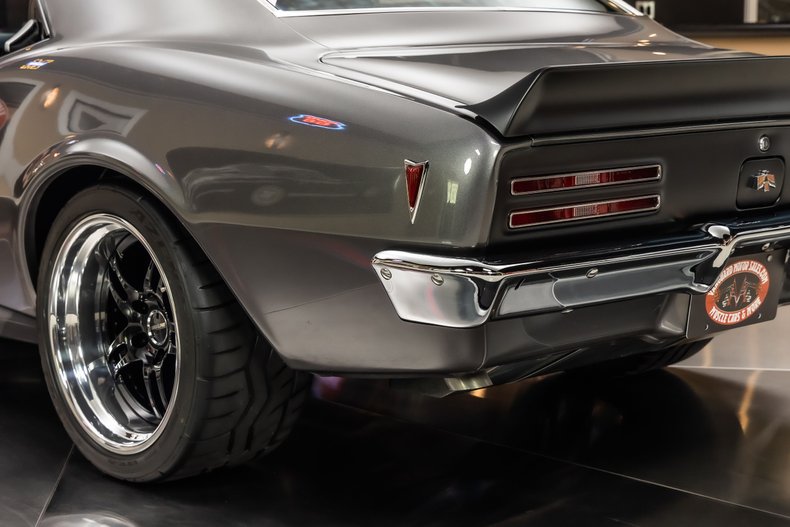 Unknown-Firebird-1968-Gray-Black-ampamp-Gray-3