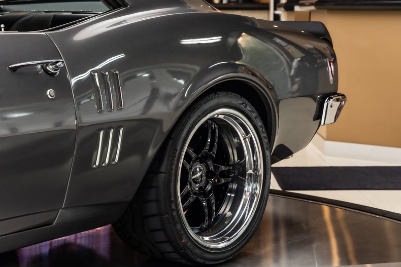 Unknown-Firebird-1968-Gray-Black-ampamp-Gray-46