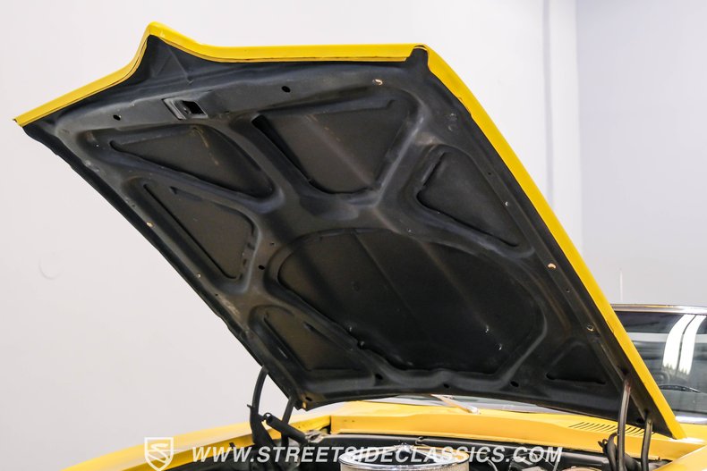 Unknown-Firebird-1968-Yellow-Black-39