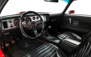 Unknown-Firebird-1974-Buccaneer-Red-Black-42
