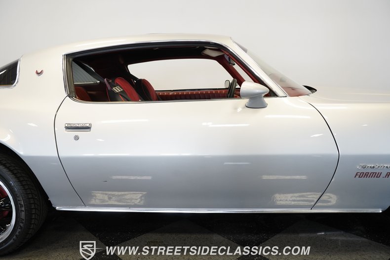 Unknown-Firebird-1977-Silver-Red-28