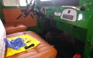 Unknown-Fj40-1968-Green-Tan-28