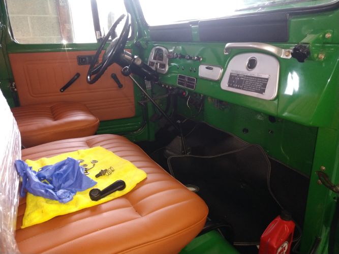 Unknown-Fj40-1968-Green-Tan-28