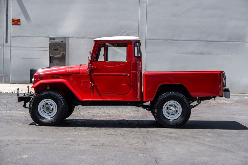 Unknown-Fj45-1965-RedWhite-Black-28