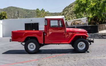 Unknown-Fj45-1965-RedWhite-Black-31