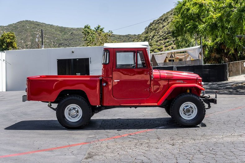 Unknown-Fj45-1965-RedWhite-Black-31