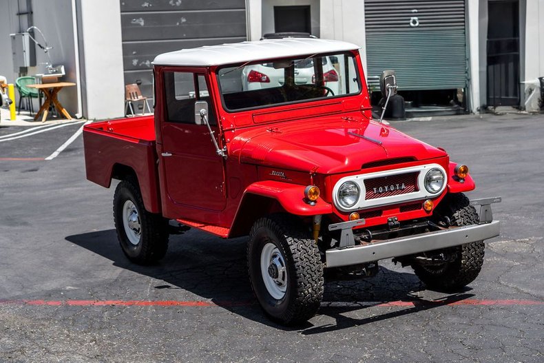Unknown-Fj45-1965-RedWhite-Black-32
