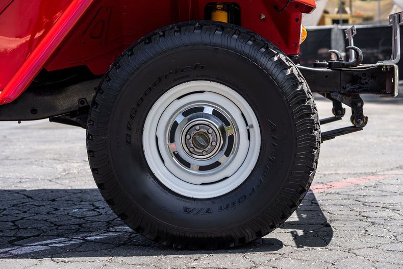 Unknown-Fj45-1965-RedWhite-Black-37