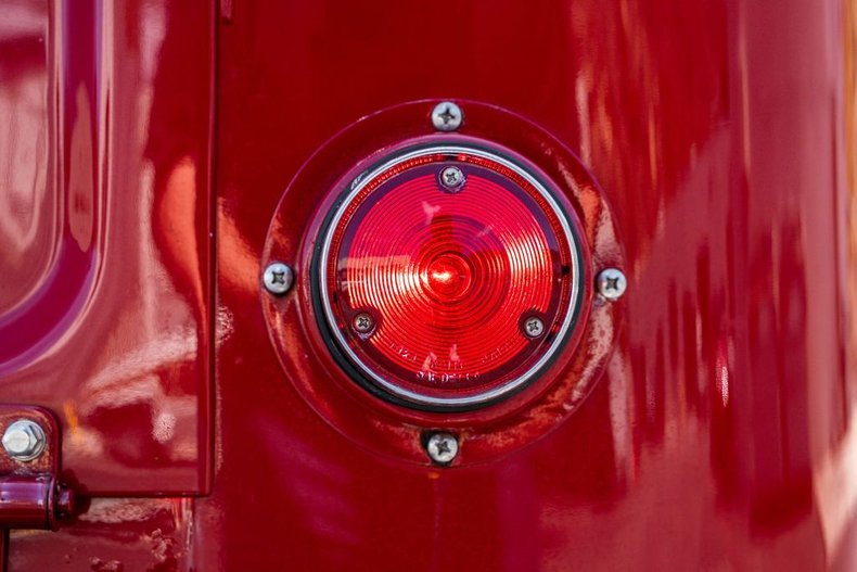 Unknown-Fj45-1965-RedWhite-Black-38