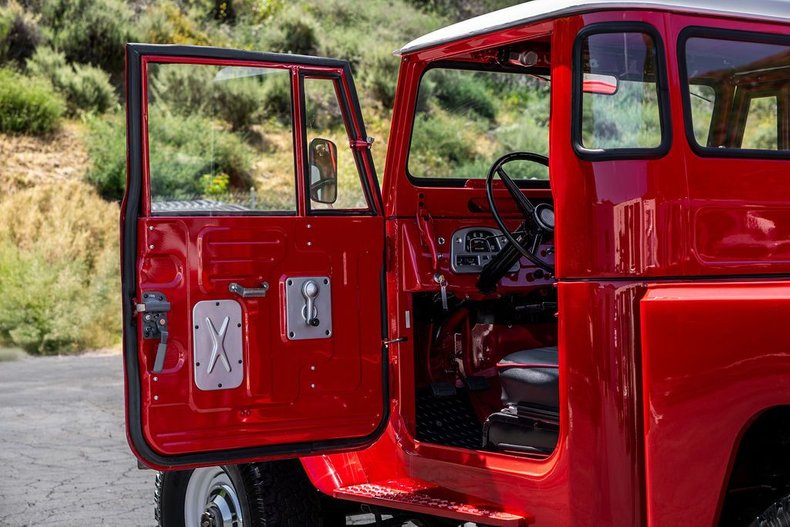 Unknown-Fj45-1965-RedWhite-Black-4