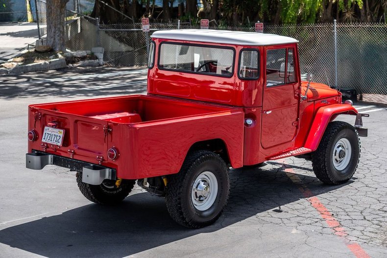 Unknown-Fj45-1965-RedWhite-Black-6