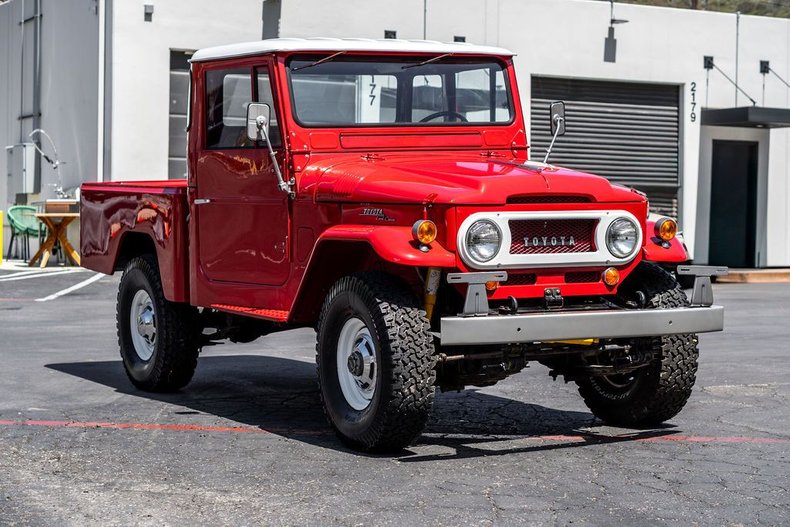 Unknown-Fj45-1965-RedWhite-Black-8