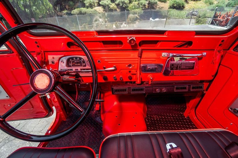 Unknown-Fj45-1965-RedWhite-Black-9