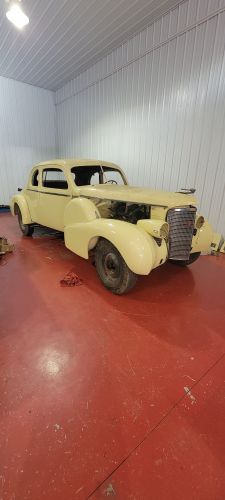 Unknown-Fleetwood-1937-Yellow