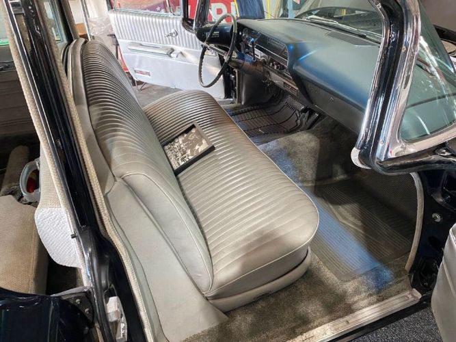Unknown-Fleetwood-1963-Black-Gray-10