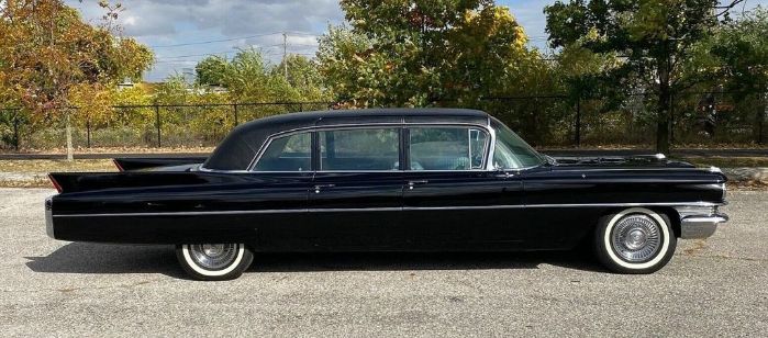 Unknown-Fleetwood-1963-Black-Gray-3