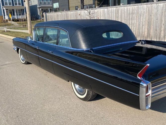 Unknown-Fleetwood-1963-Black-Gray-4