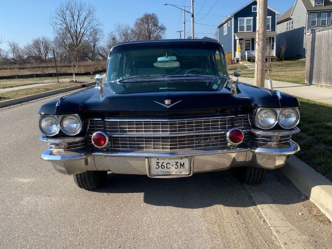 Unknown-Fleetwood-1963-Black-Gray-5